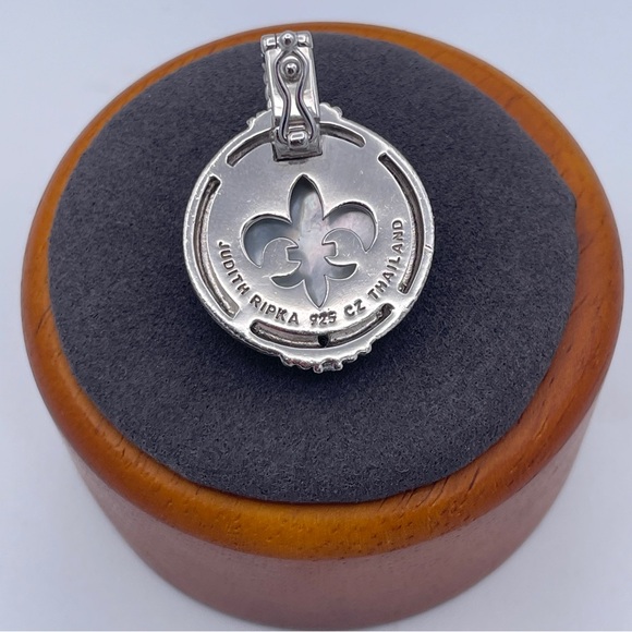 Judith Ripka Mother of Pearl 925 Sterling Silver Enhancer Pendant E Monogram - Picture 6 of 8